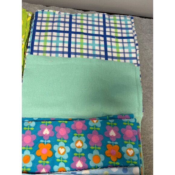 85 Precut Flannel Fabric Quilt Squares 9"-10" Multicolor Set - Picture 8 of 10